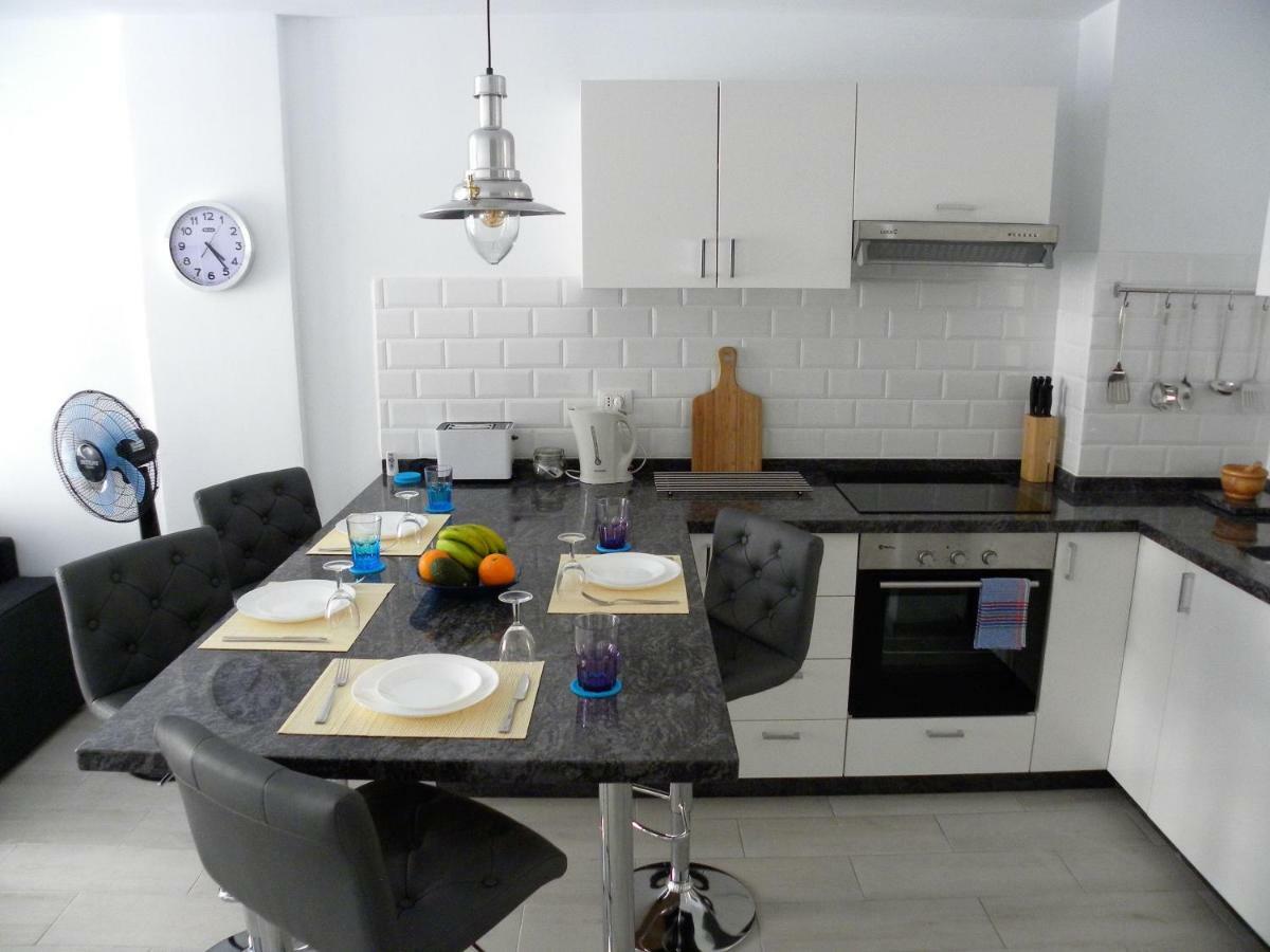 Ben'Sholidayflat Ideal For Families Groups And Couples Terrace Solarium Wi-Fi Netflix Smart Tv El Médano Zewnętrze zdjęcie